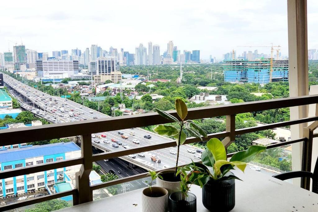 Casa Antonio At Fairway Terraces Family Penthouse 2Br Wi-Fi Nr Golf, Airport, Fort Bgc Manila Esterno foto