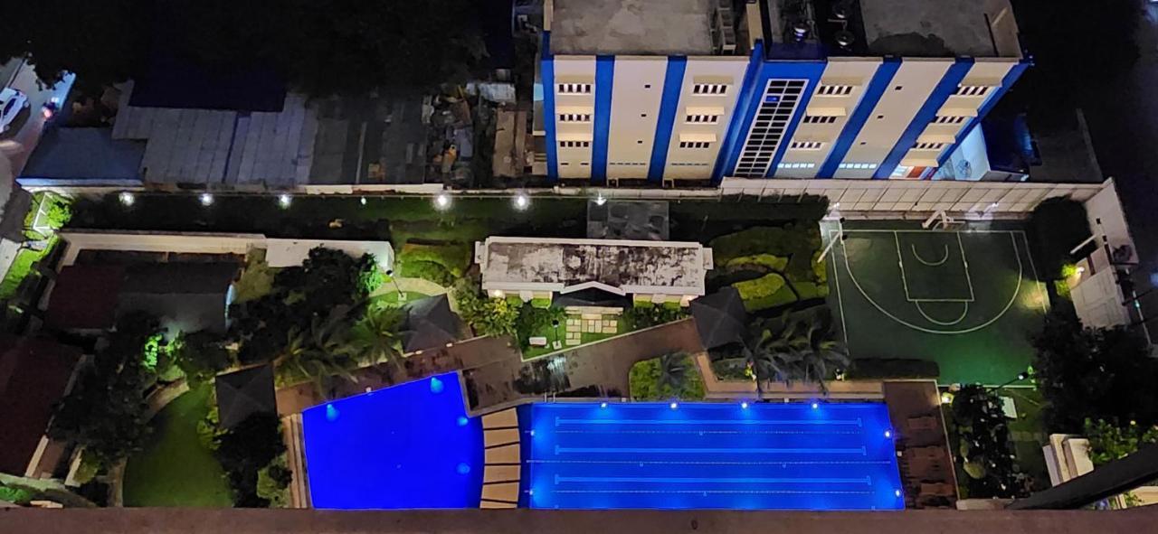 Casa Antonio At Fairway Terraces Family Penthouse 2Br Wi-Fi Nr Golf, Airport, Fort Bgc Manila Esterno foto