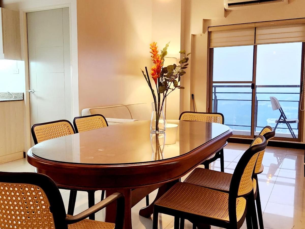 Casa Antonio At Fairway Terraces Family Penthouse 2Br Wi-Fi Nr Golf, Airport, Fort Bgc Manila Esterno foto