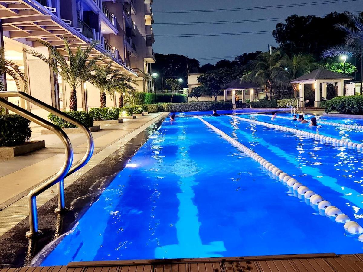 Casa Antonio At Fairway Terraces Family Penthouse 2Br Wi-Fi Nr Golf, Airport, Fort Bgc Manila Esterno foto